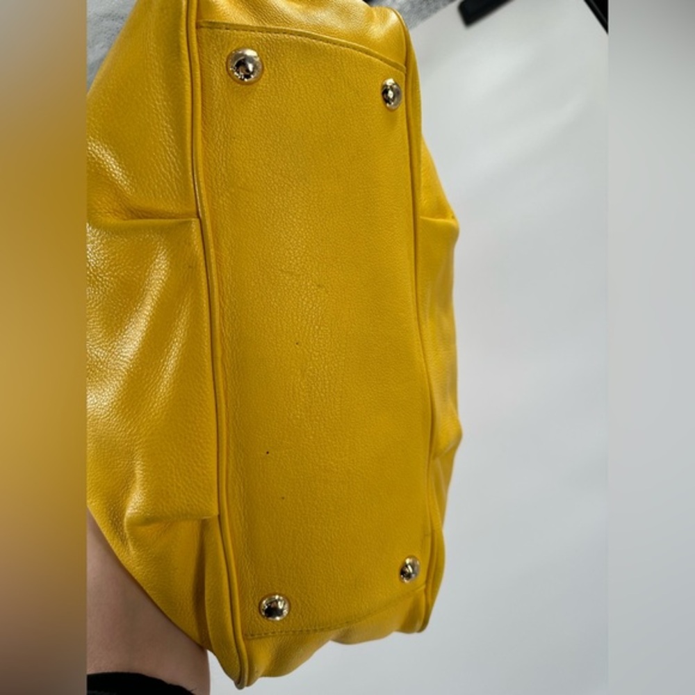 MICHAEL Michael Kors Large Leather Fulton Chain Shoulder Tote (Citrus) - Picture 14 of 16